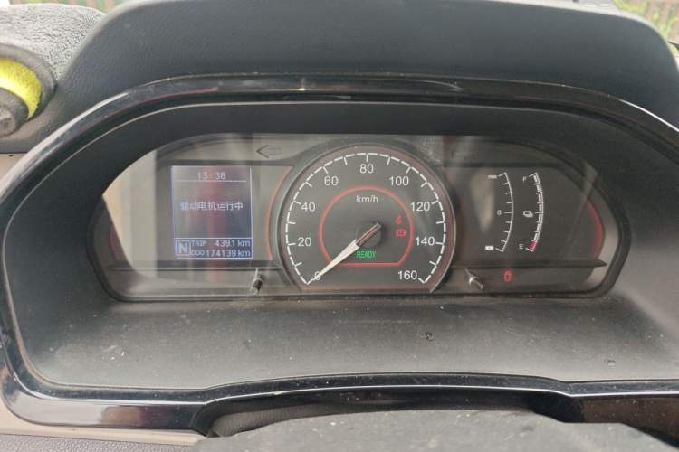 Used SAIC MAXUS EV30 2022 Pure-Electric Smart Logistics Expert with Long Wheelbase Guoxuan Instrument Cluster