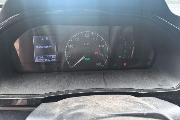 Used SAIC MAXUS EV30 2022 Pure Electric Smart Logistics Expert with Short Wheelbase Guoxuan Instrument Cluster