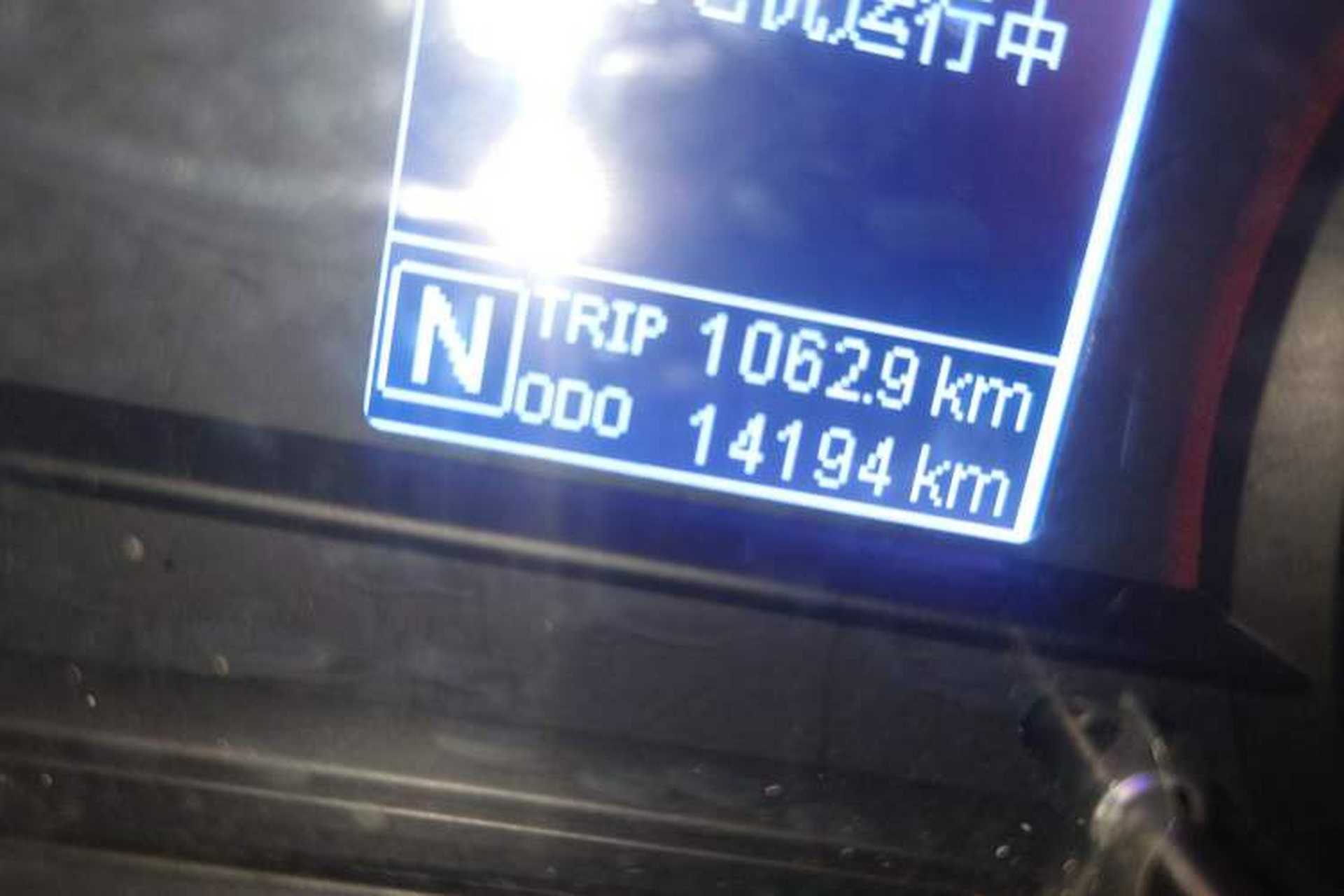 Used SAIC MAXUS EV30 2022 Pure-Electric Smart Logistics Expert with Long Wheelbase Guoxuan Odometer Close Up