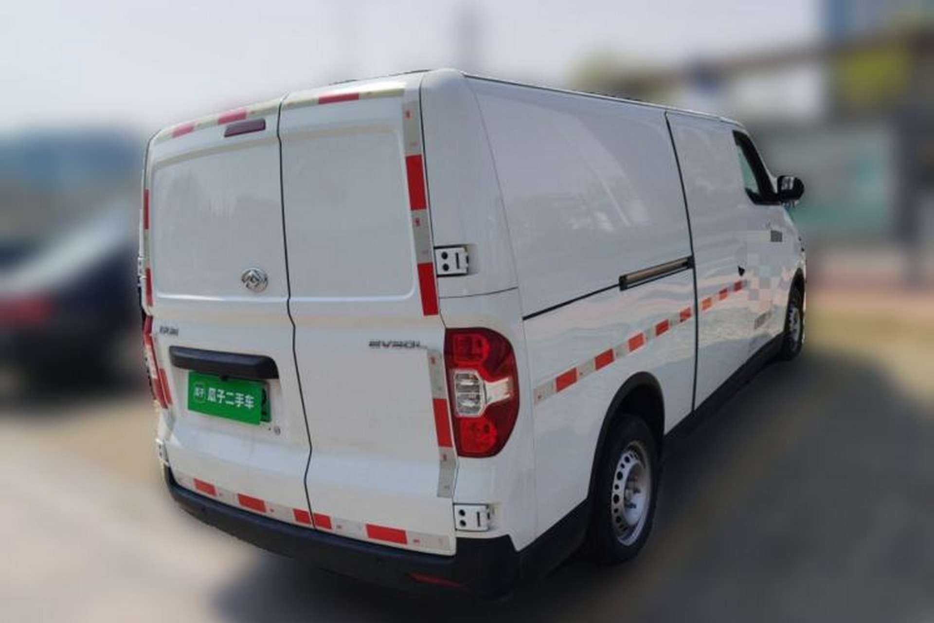 Used SAIC MAXUS EV30 2022 Pure-Electric Smart Logistics Expert with Long Wheelbase Guoxuan Rear Right 45 Deg