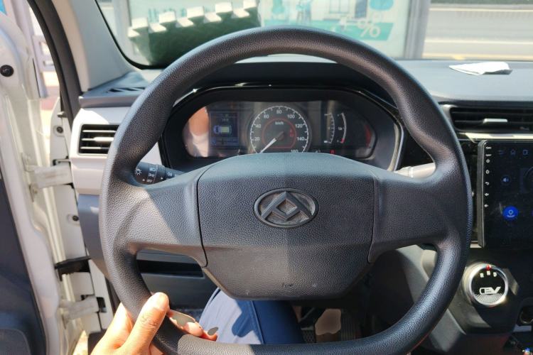 Used SAIC MAXUS EV30 2022 Pure-Electric Smart Logistics Expert with Long Wheelbase Guoxuan Steering Wheel