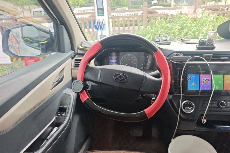 Used SAIC MAXUS EV30 2022 Pure-Electric Smart Logistics Expert with Long Wheelbase Guoxuan Steering Wheel