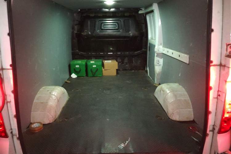 Used SAIC MAXUS EV30 2022 Pure-Electric Smart Logistics Expert with Long Wheelbase Guoxuan Trunk