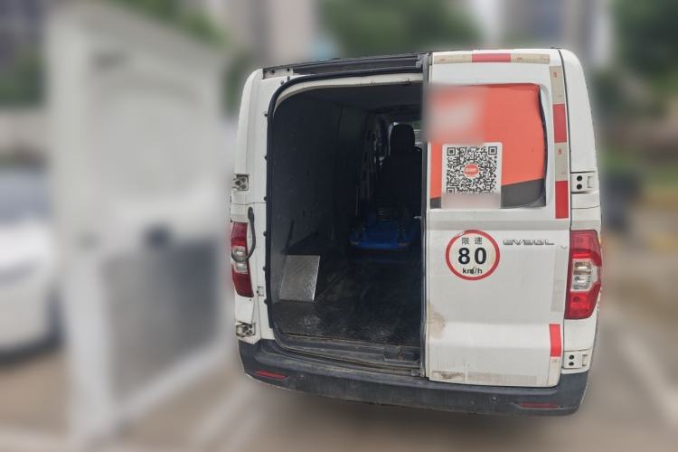 Used SAIC MAXUS EV30 2022 Pure-Electric Smart Logistics Expert with Long Wheelbase Guoxuan Trunk