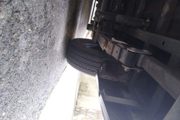 Used SAIC MAXUS EV30 2023 Pure-Electric Smart Logistics Expert with Long Wheelbase Guoxuan Chassis Rear Right