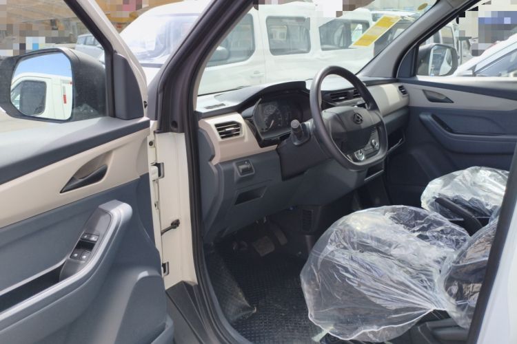Used SAIC MAXUS EV30 2023 Pure-Electric Smart Logistics Expert with Long Wheelbase Guoxuan Driver Seat