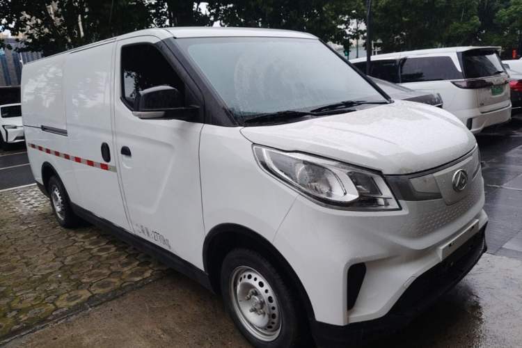 Used SAIC MAXUS EV30 2023 Pure-Electric Smart Logistics Expert with Long Wheelbase Guoxuan Exterior 1