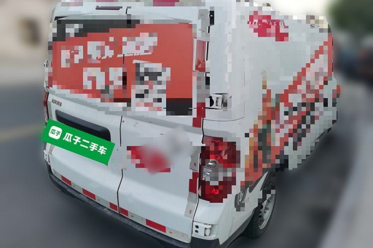 Used SAIC MAXUS EV30 2023 Pure-Electric Smart Logistics Expert with Long Wheelbase—Equipped with CATL Power Battery Exterior 5
