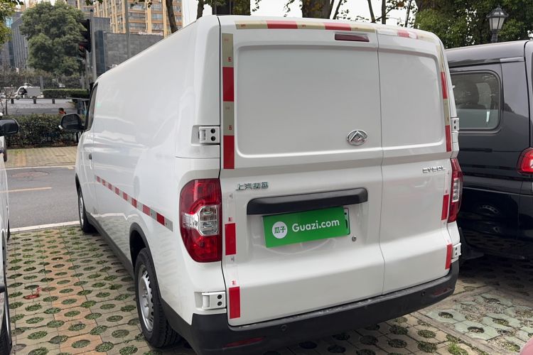 Used SAIC MAXUS EV30 2023 Pure-Electric Smart Logistics Expert with Long Wheelbase Guoxuan Exterior 5
