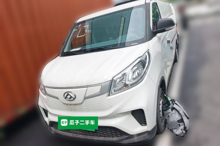 Used SAIC MAXUS EV30 2023 Pure-Electric Smart Logistics Expert with Long Wheelbase—Equipped with CATL Power Battery Front