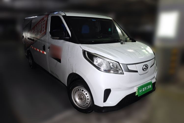 Used SAIC MAXUS EV30 2023 Pure-Electric Smart Logistics Expert with Long Wheelbase—Equipped with CATL Power Battery Front Right 45 Deg