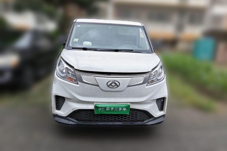 Used SAIC MAXUS EV30 2023 Pure-Electric Smart Logistics Expert with Long Wheelbase Guoxuan Front