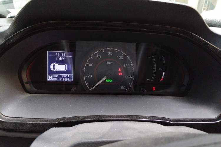 Used SAIC MAXUS EV30 2023 Pure-Electric Smart Logistics Expert with Long Wheelbase Guoxuan Instrument Cluster
