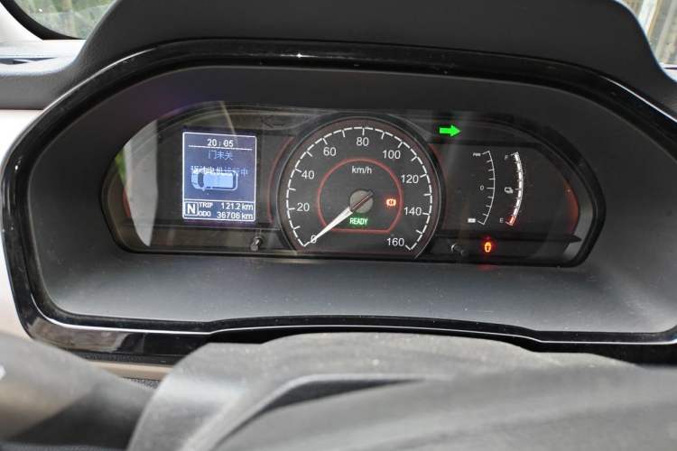 Used SAIC MAXUS EV30 2023 Pure-Electric Smart Logistics Expert with Long Wheelbase Guoxuan Instrument Cluster