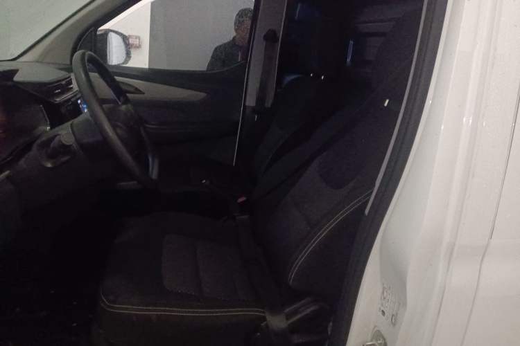 Used SAIC MAXUS EV30 2023 Pure-Electric Smart Logistics Expert with Long Wheelbase Guoxuan Left Front Seat