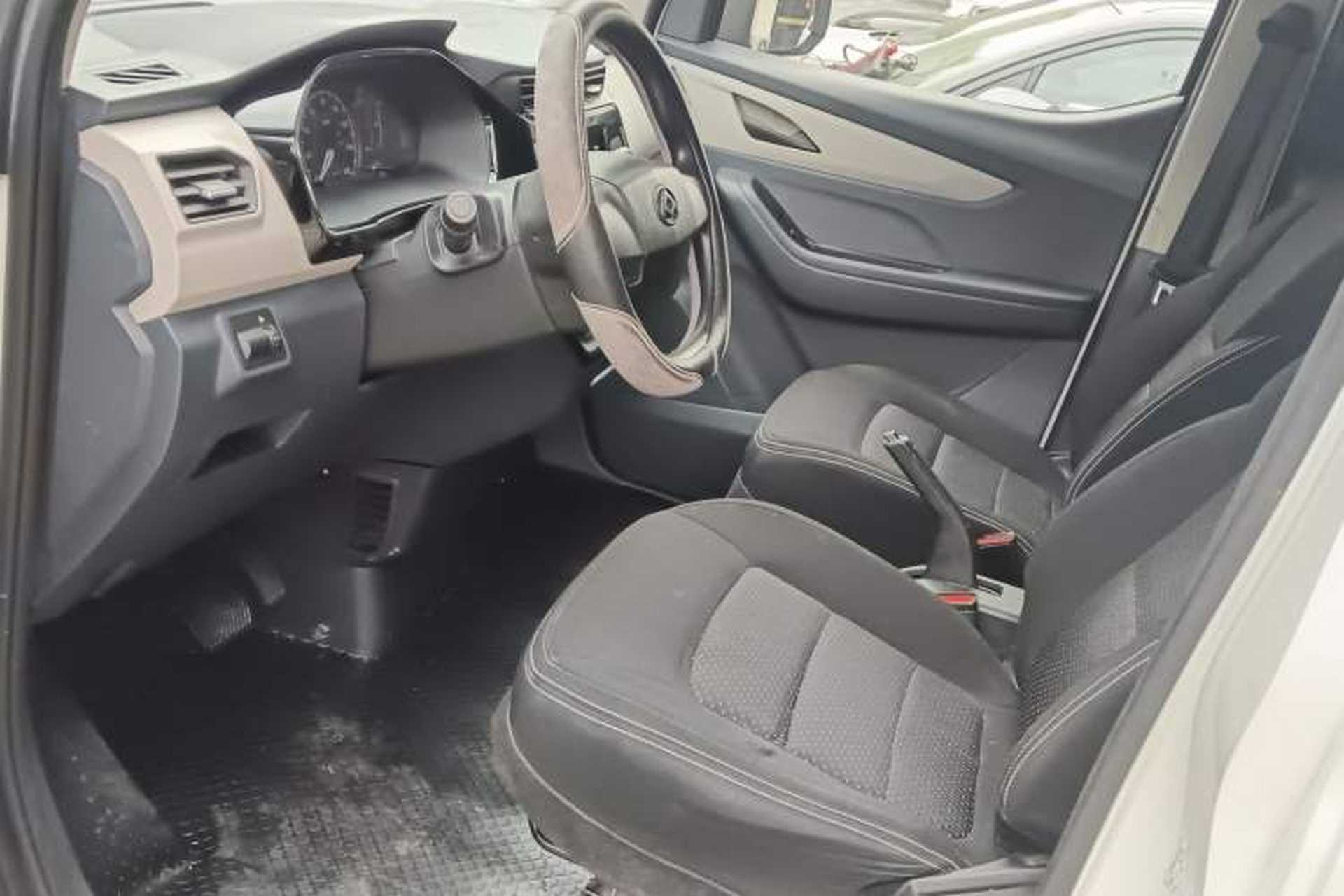 Used SAIC MAXUS EV30 2023 Pure-Electric Smart Logistics Expert with Long Wheelbase Guoxuan Left Front Seat