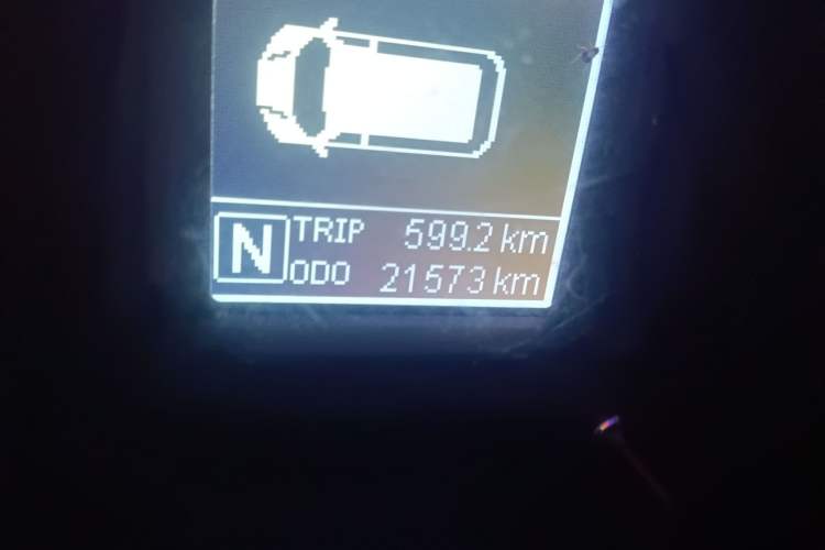 Used SAIC MAXUS EV30 2023 Pure-Electric Smart Logistics Expert with Long Wheelbase Guoxuan Odometer Close Up