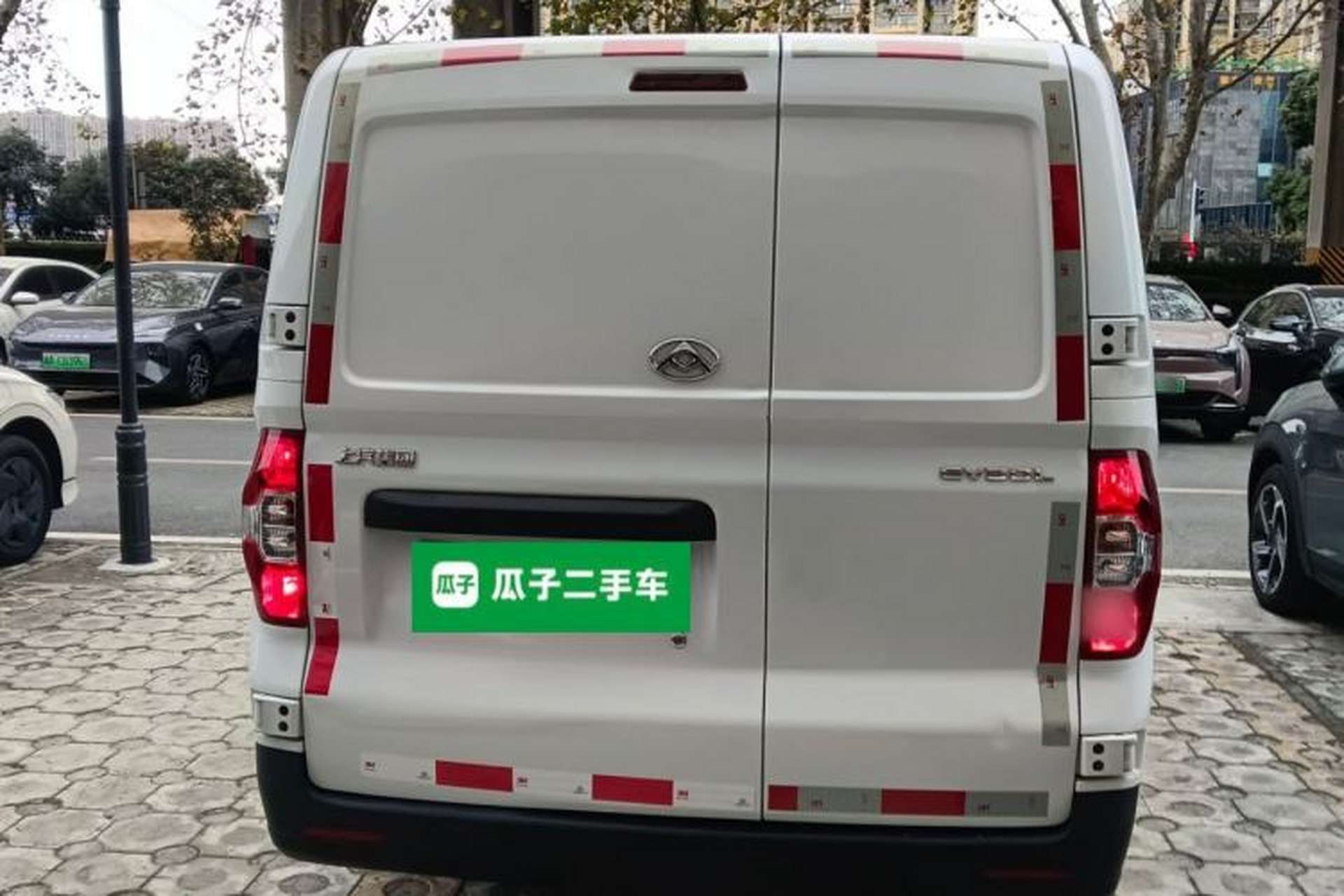 Used SAIC MAXUS EV30 2023 Pure-Electric Smart Logistics Expert with Long Wheelbase Guoxuan Rear