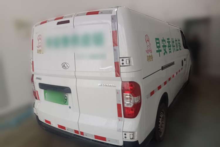 Used SAIC MAXUS EV30 2023 Pure-Electric Smart Logistics Expert with Long Wheelbase Guoxuan Rear Right 45 Deg
