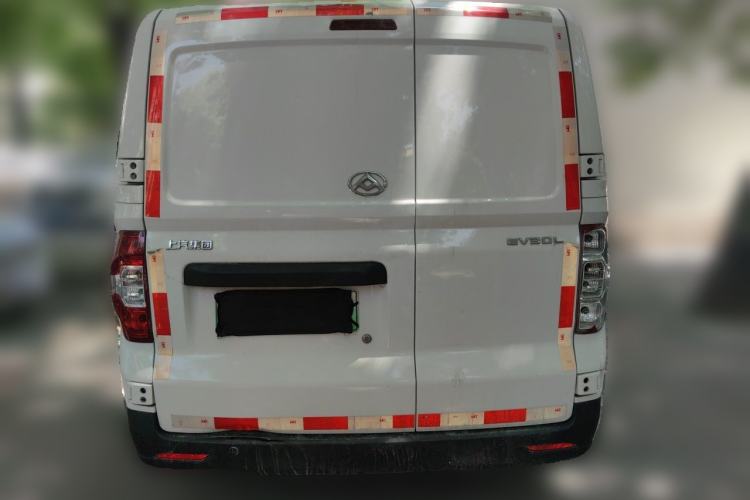 Used SAIC MAXUS EV30 2023 Pure-Electric Smart Logistics Expert with Long Wheelbase—Equipped with CATL Power Battery Rear