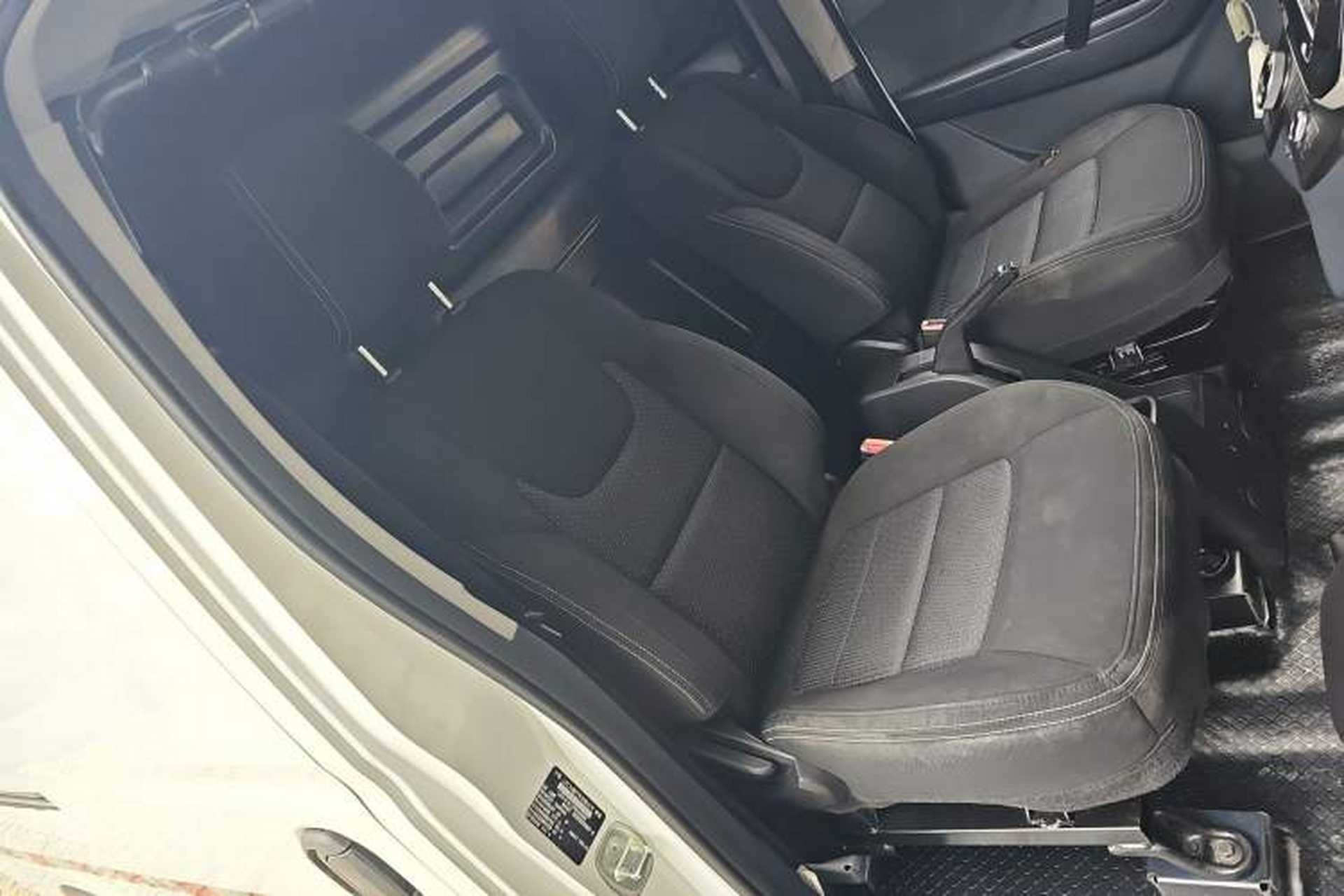 Used SAIC MAXUS EV30 2023 Pure-Electric Smart Logistics Expert with Long Wheelbase Guoxuan Right Front Seat
