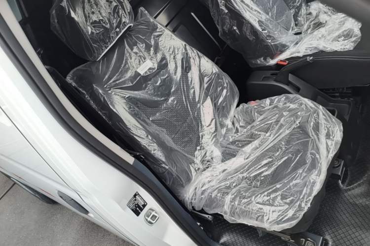 Used SAIC MAXUS EV30 2023 Pure-Electric Smart Logistics Expert with Long Wheelbase Guoxuan Right Front Seat