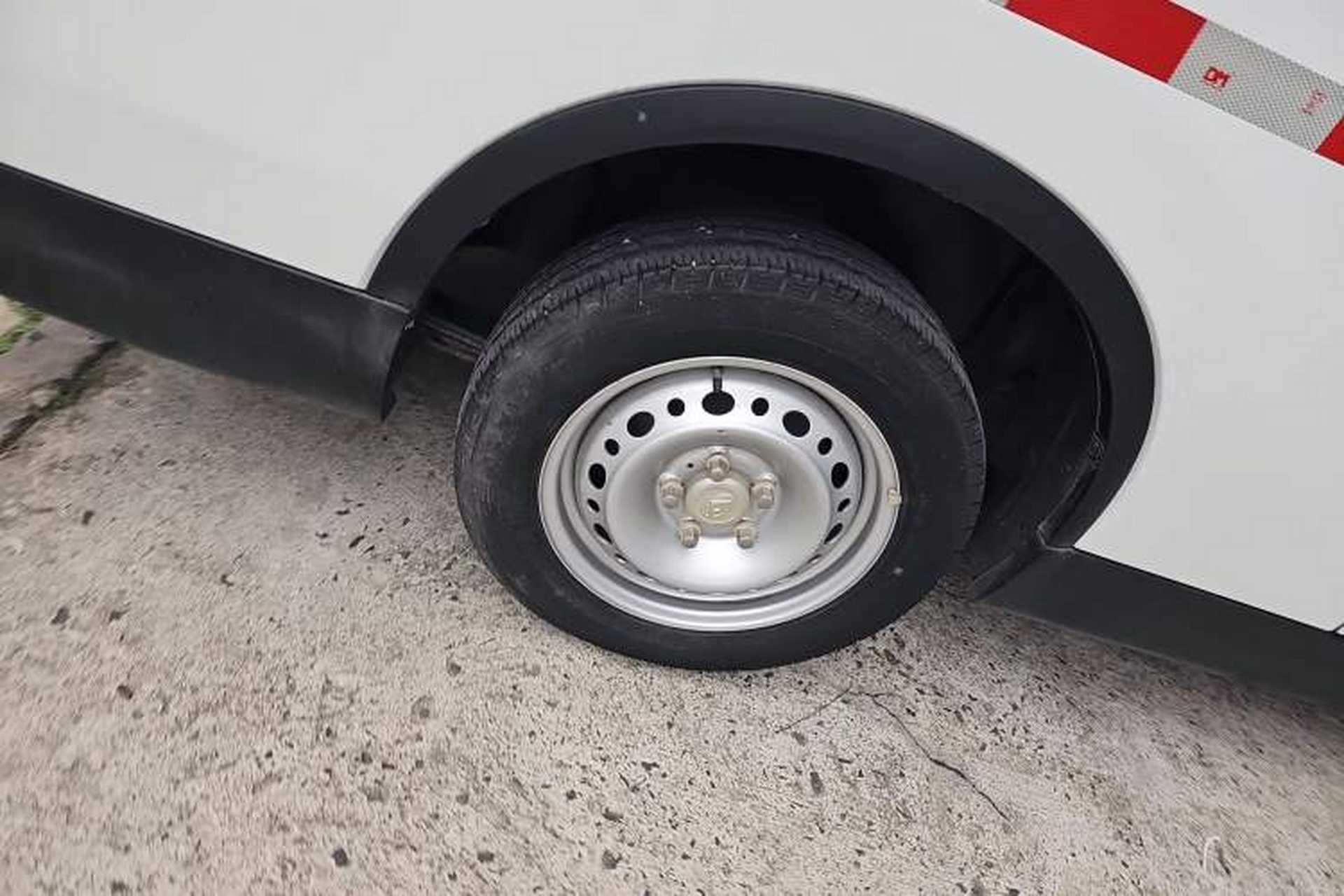 Used SAIC MAXUS EV30 2023 Pure-Electric Smart Logistics Expert with Long Wheelbase Guoxuan Right Rear Wheel Hub