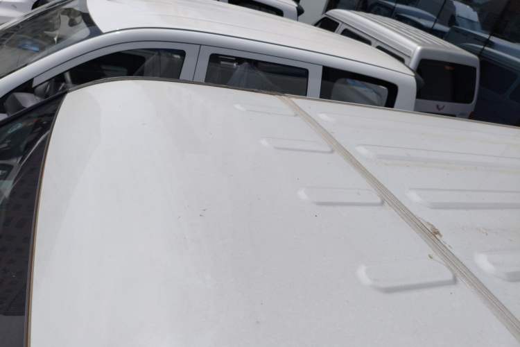 Used SAIC MAXUS EV30 2023 Pure-Electric Smart Logistics Expert with Long Wheelbase Guoxuan Roof