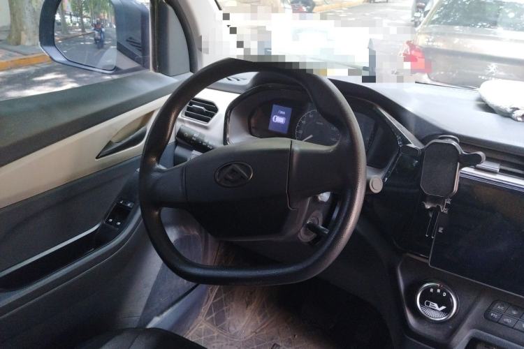 Used SAIC MAXUS EV30 2023 Pure-Electric Smart Logistics Expert with Long Wheelbase Guoxuan Steering Wheel