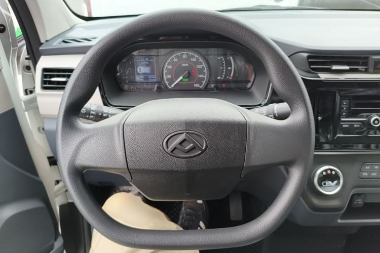 Used SAIC MAXUS EV30 2023 Pure-Electric Smart Logistics Expert with Long Wheelbase Guoxuan Steering Wheel
