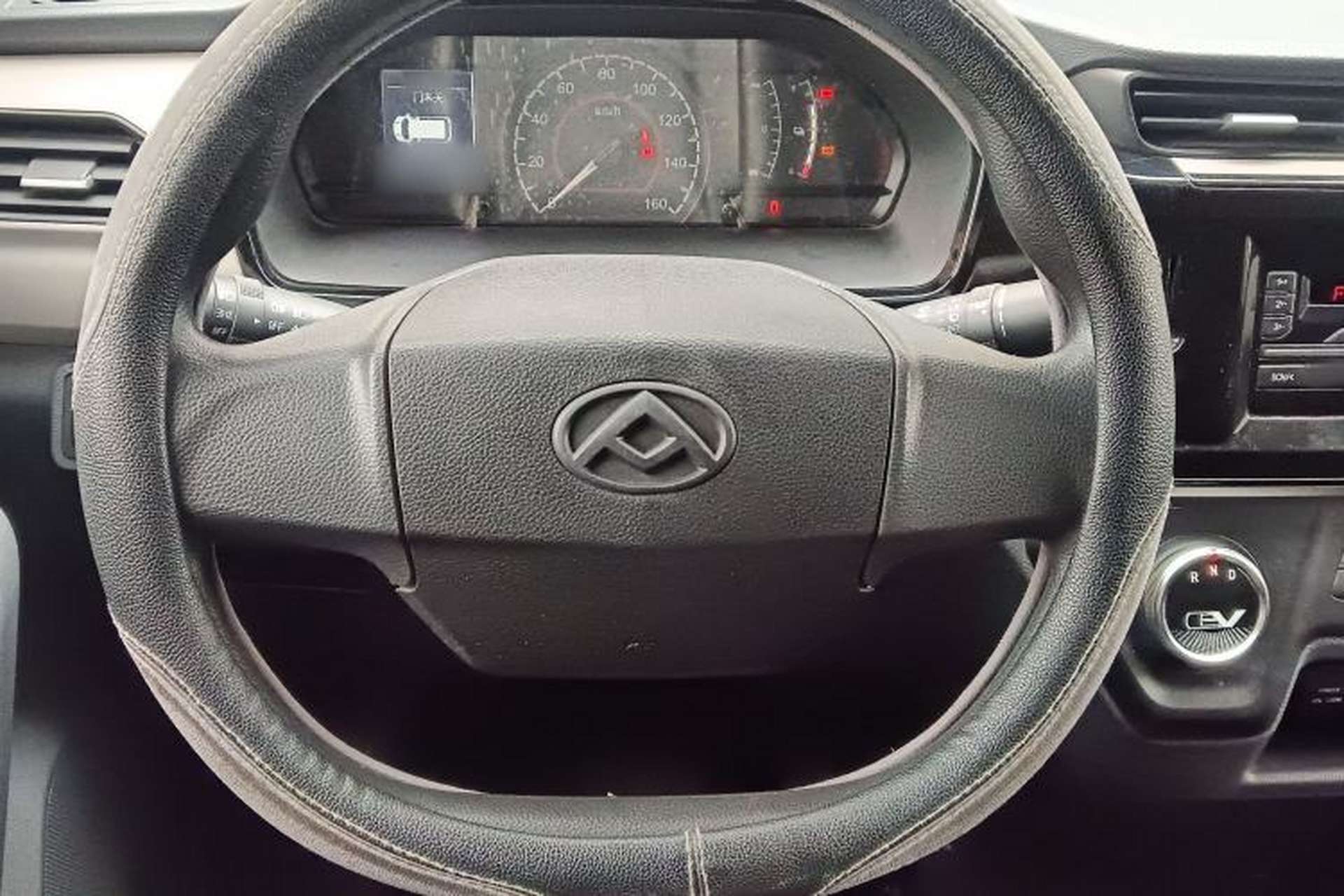 Used SAIC MAXUS EV30 2023 Pure-Electric Smart Logistics Expert with Long Wheelbase Guoxuan Steering Wheel