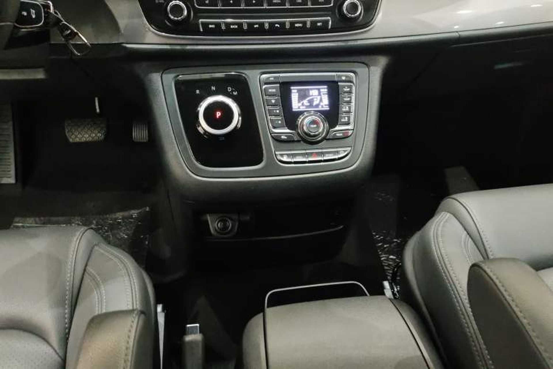 Used SAIC MAXUS G10 2022 2.0T Automatic Elite Edition Gasoline 7-Seater Gear Lever