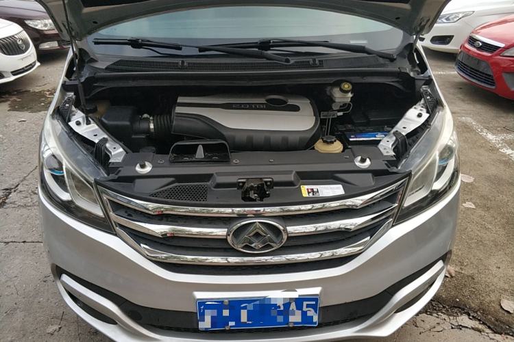 Used SAIC MAXUS G10 2016 2.0T Automatic Elite Edition Engine Bay