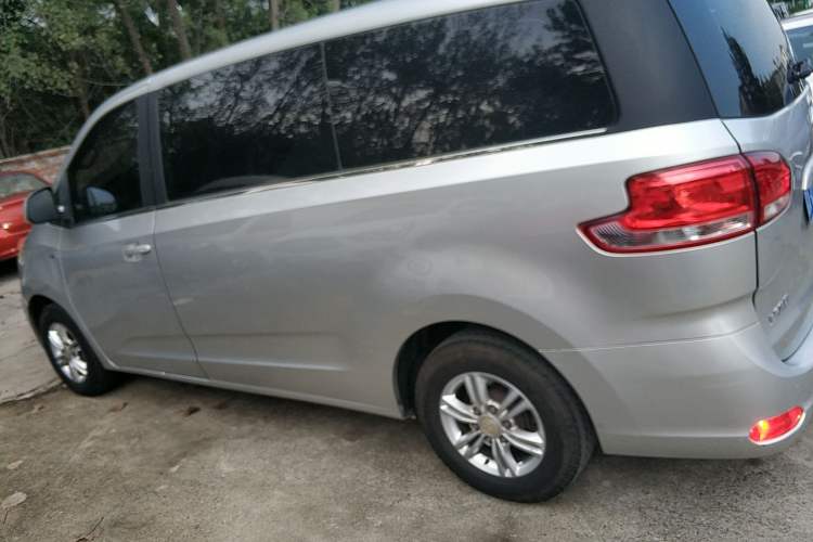 Used SAIC MAXUS G10 2016 2.0T Automatic Elite Edition Exterior 3