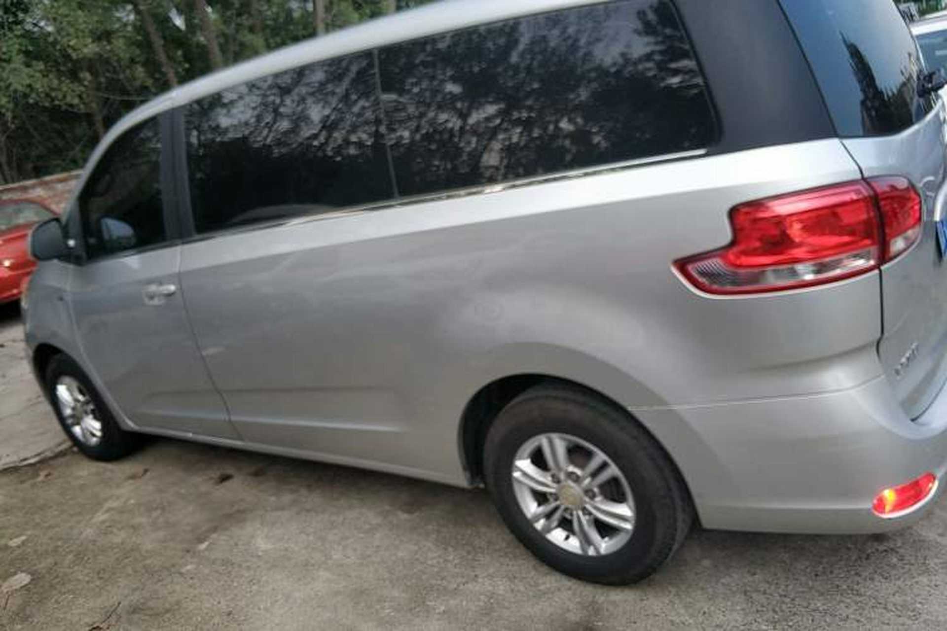 Used SAIC MAXUS G10 2016 2.0T Automatic Elite Edition Exterior 3
