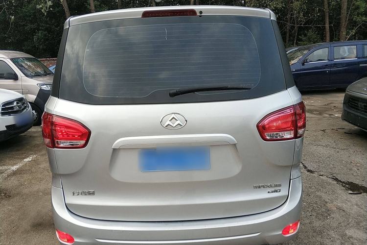 Used SAIC MAXUS G10 2016 2.0T Automatic Elite Edition Exterior 4