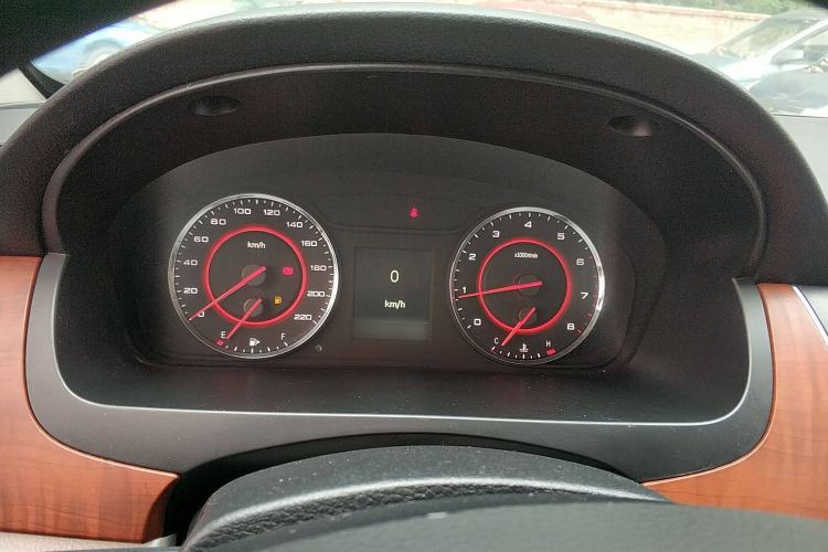 Used SAIC MAXUS G10 2016 2.0T Automatic Elite Edition Instrument Cluster