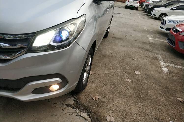 Used SAIC MAXUS G10 2016 2.0T Automatic Elite Edition Left Front Headlight