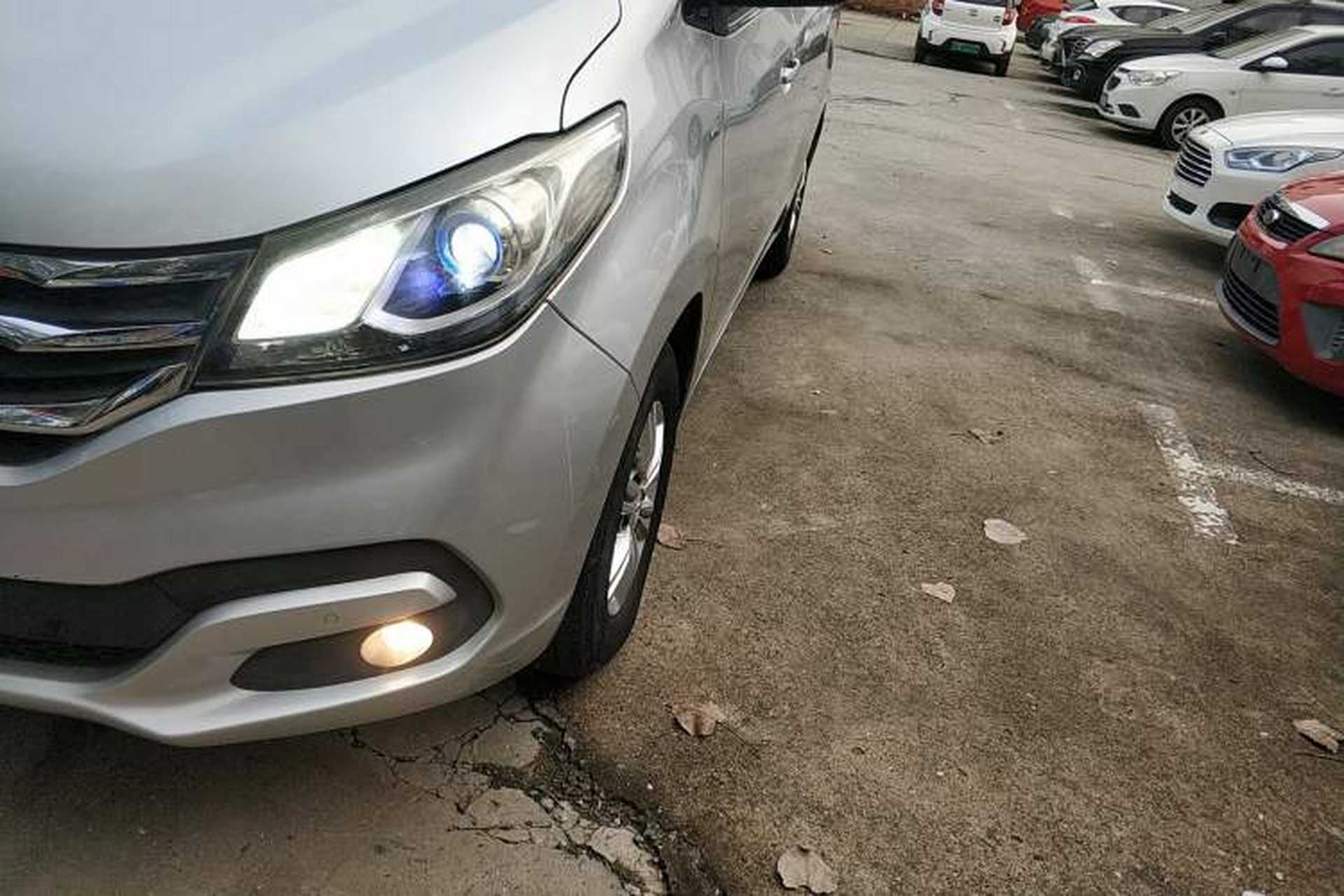 Used SAIC MAXUS G10 2016 2.0T Automatic Elite Edition Left Front Headlight