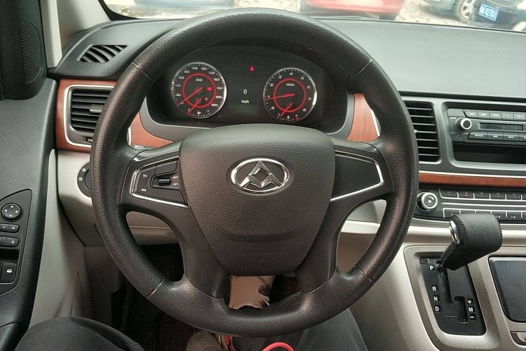 Used SAIC MAXUS G10 2016 2.0T Automatic Elite Edition Steering Wheel