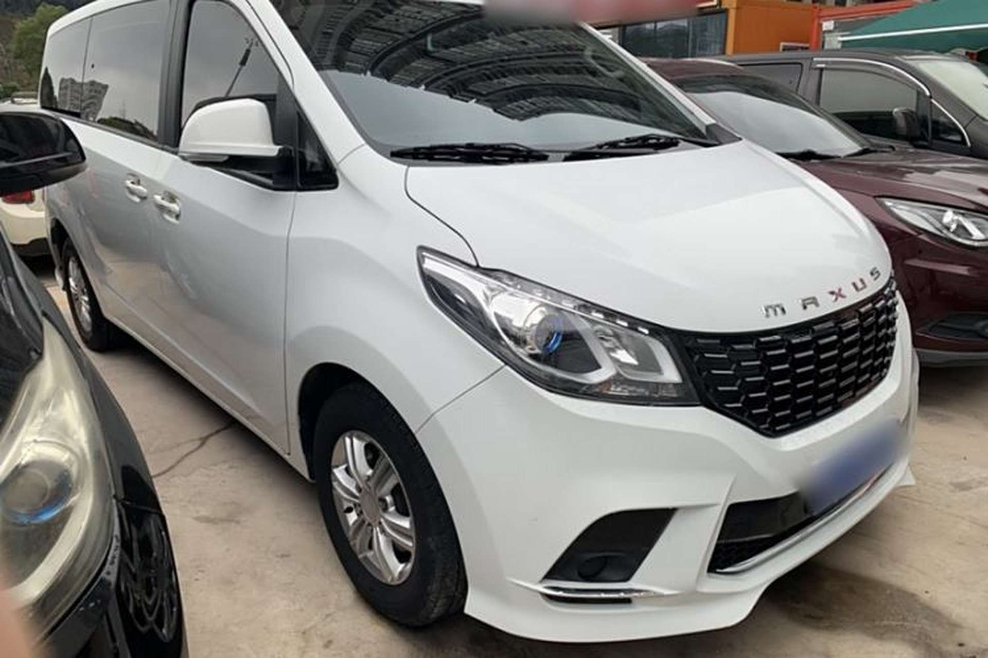Used SAIC MAXUS G10 2023 2.0T Manual Multi-Function Version Diesel 7/8/9 Seats Exterior 5