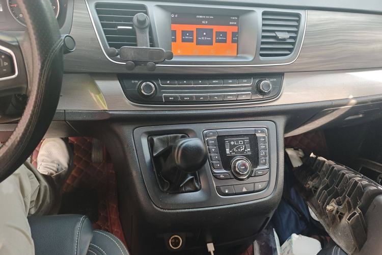 Used SAIC MAXUS G10 2018 PLUS 2.4L Manual Elite Edition Audio And AC Panel