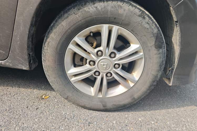 Used SAIC MAXUS G10 2018 PLUS 2.4L Manual Elite Edition Exterior 2