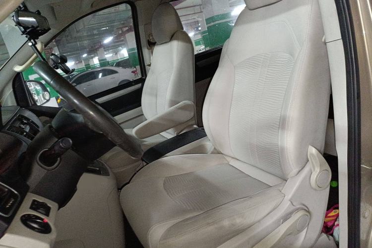 Used SAIC MAXUS G10 2014 2.0T Automatic Elite Edition Left Front Seat