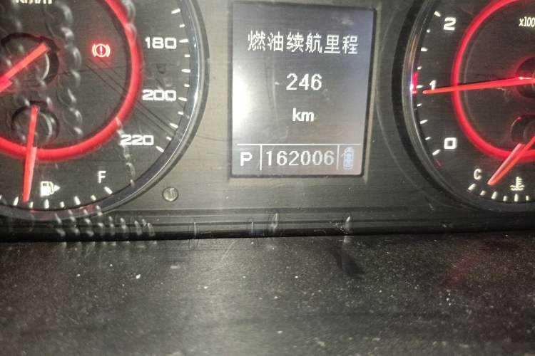 Used SAIC MAXUS G10 2014 2.0T Automatic Elite Edition Odometer Close Up