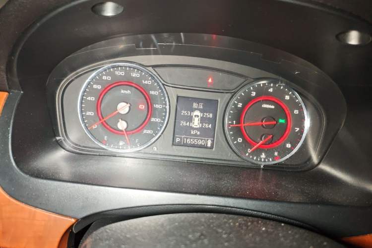Used SAIC MAXUS G10 2014 2.0T Automatic Luxury Executive Edition Instrument Cluster