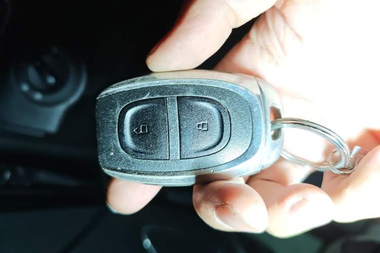 Used SAIC MAXUS G10 2014 2.0T Automatic Luxury Executive Edition Vehicle Key