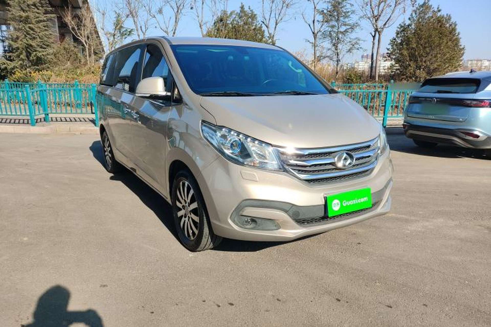 Used SAIC MAXUS G10 2014 2.0T Automatic Luxury Executive Edition Exterior 2