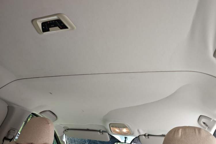 Used SAIC MAXUS G10 2014 2.4L Manual Fashion Edition Headliner