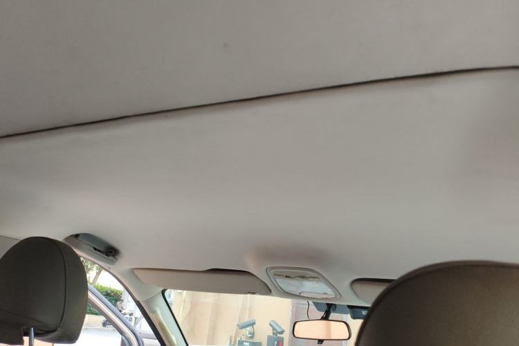 Used SAIC MAXUS G10 2014 2.0T Automatic Elite Edition Headliner